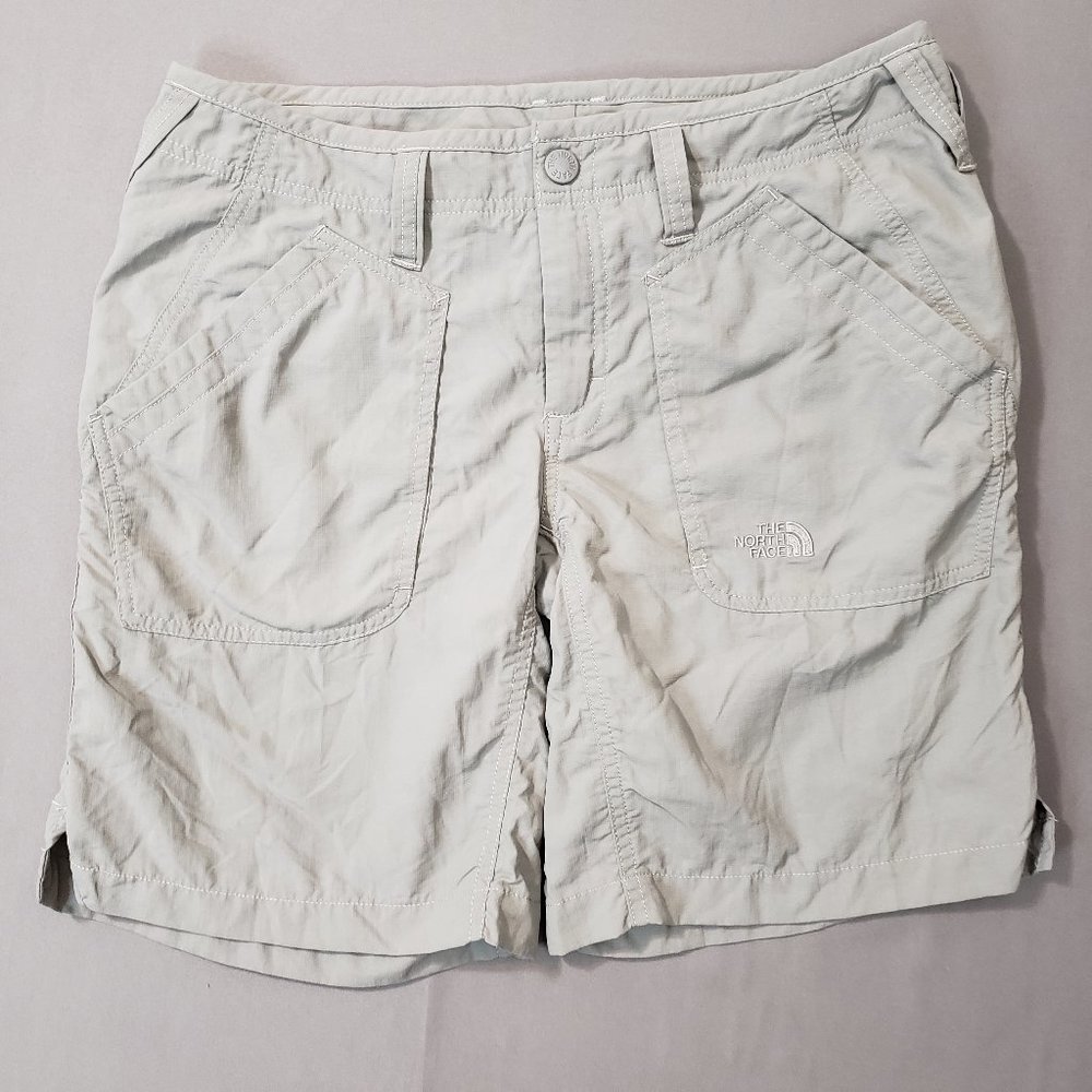 The North Face Womens Hiking/Outdoor 9" Bermuda Shorts Nylon Gray Size 8 Long